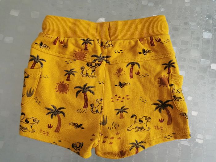 Short jaune Le Roi Lion - photo numéro 2