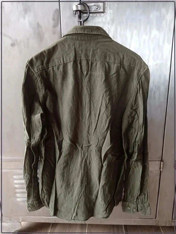 Chemise homme kaki regular fit taille S Monoprix bon état - photo numéro 2