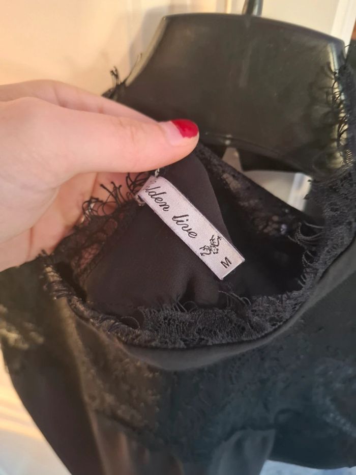 Blouse noir avec dos nu manche courte - photo numéro 2