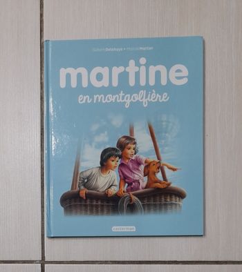 Livre Martine en montgolfière
Très bon état