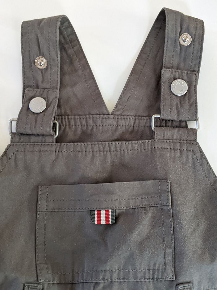 joli ensemble salopette vert kaki tee-shirt 18 mois In extenso - photo numéro 2