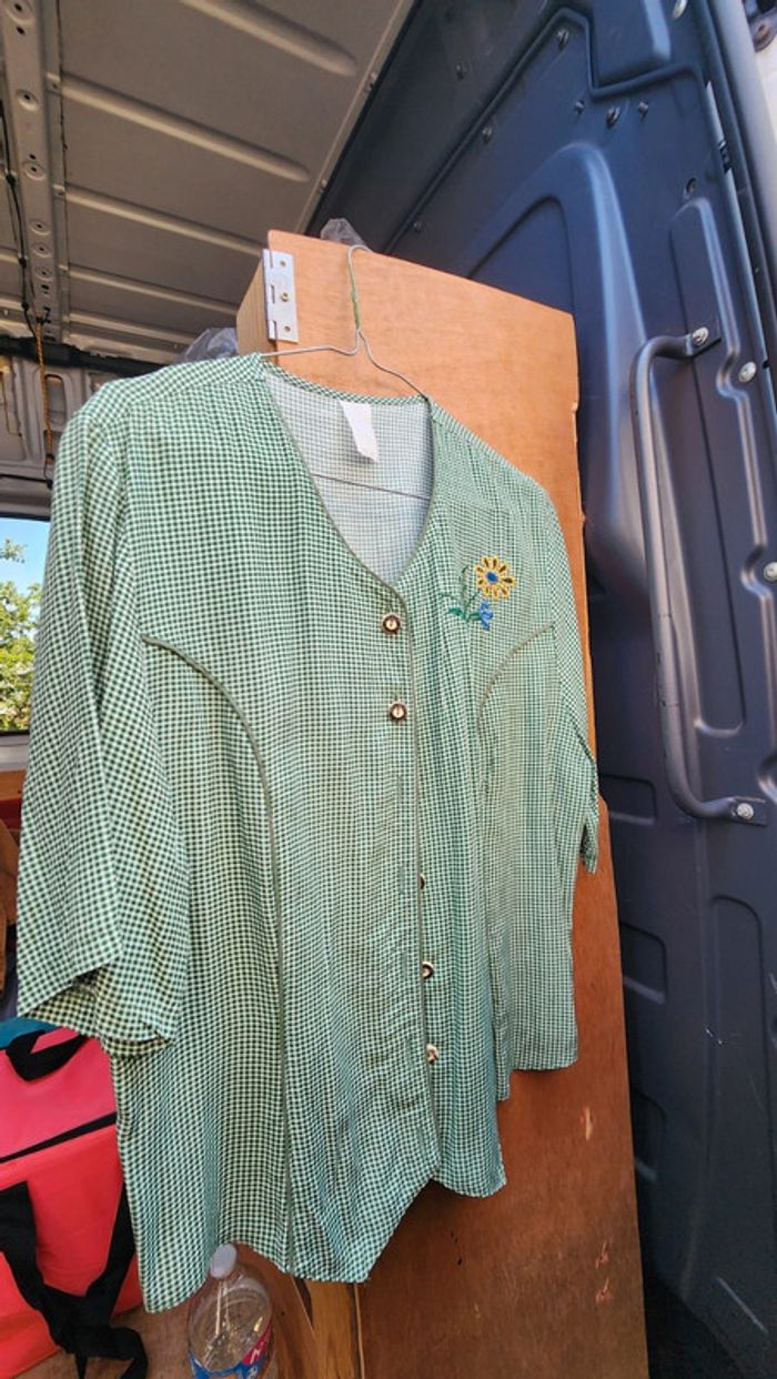 Superbe blouse vichy brodée autrichienne vintage - photo numéro 2