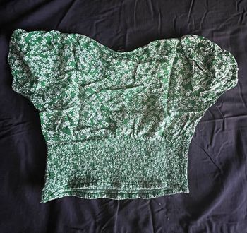 Top fleuri vert et blanc à smocks - Kiabi - Taille XS