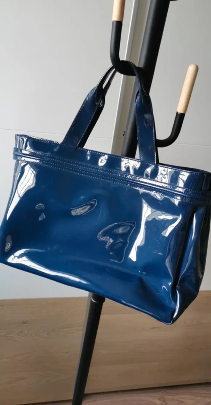 Sac vernis Armani jeans - photo numéro 2