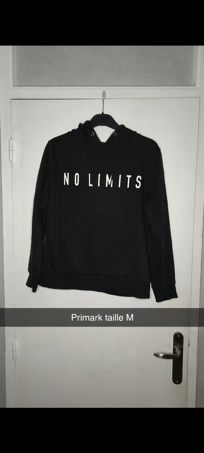 Pull noir Primark taille 38