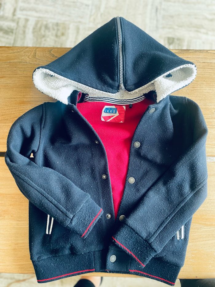 Gilet capuche cape T6ans