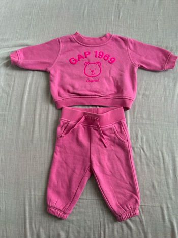 Ensemble jogging GAP Fushia 3-6 mois