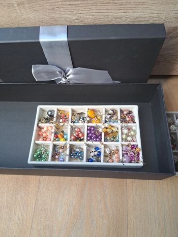 Lot de boucles d'oreilles pendante multicolore artisanale