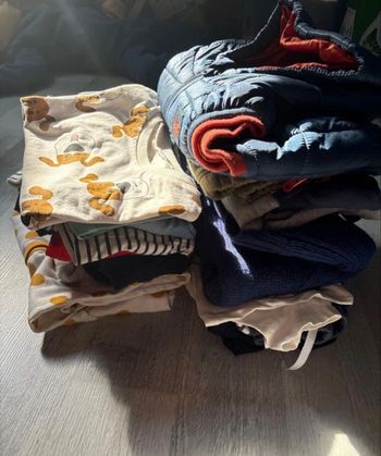 Lot de vêtements 12 mois