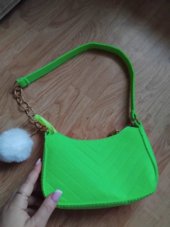 Sac à épaules neuf avec pompon blanc