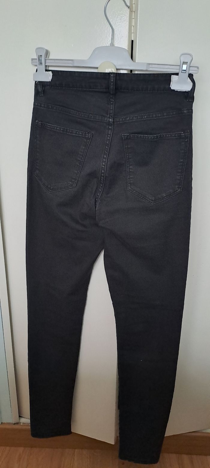 🖤 Jean skinny noir H&M Divided – Taille 36 / UK 8 - photo numéro 3