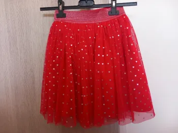 Jolie jupe rouge à motifs cœur argenté 8ans