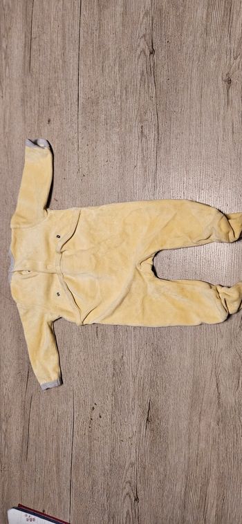 Pyjama mixte jaune clair, bord gris, Tex, 6 mois