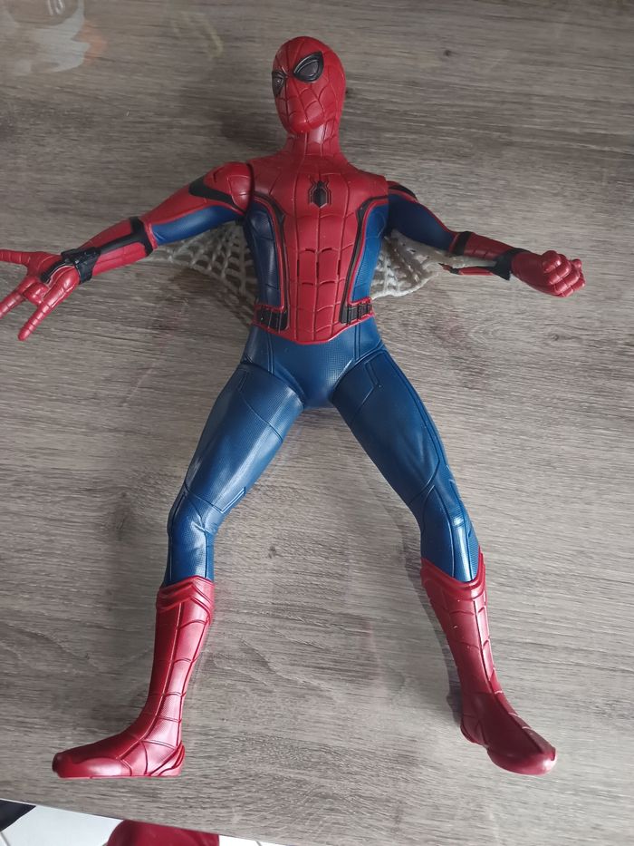 Spiderman articulé et parlant
