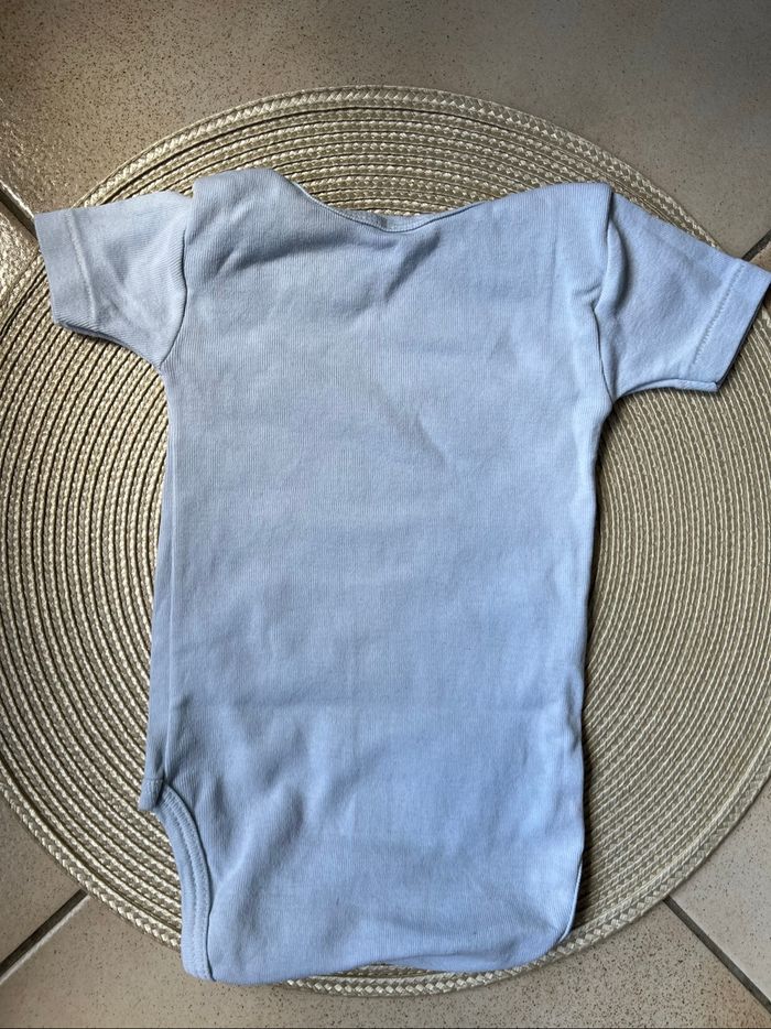 Lot de 5 bodies taille 1 mois - photo numéro 5