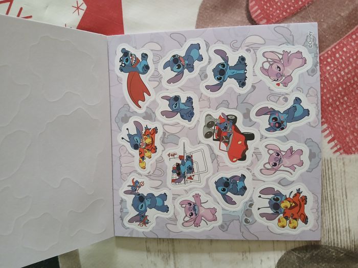 Petit bloc de stickers stitch et cie Neuf sans étiquette·Disney - photo numéro 2