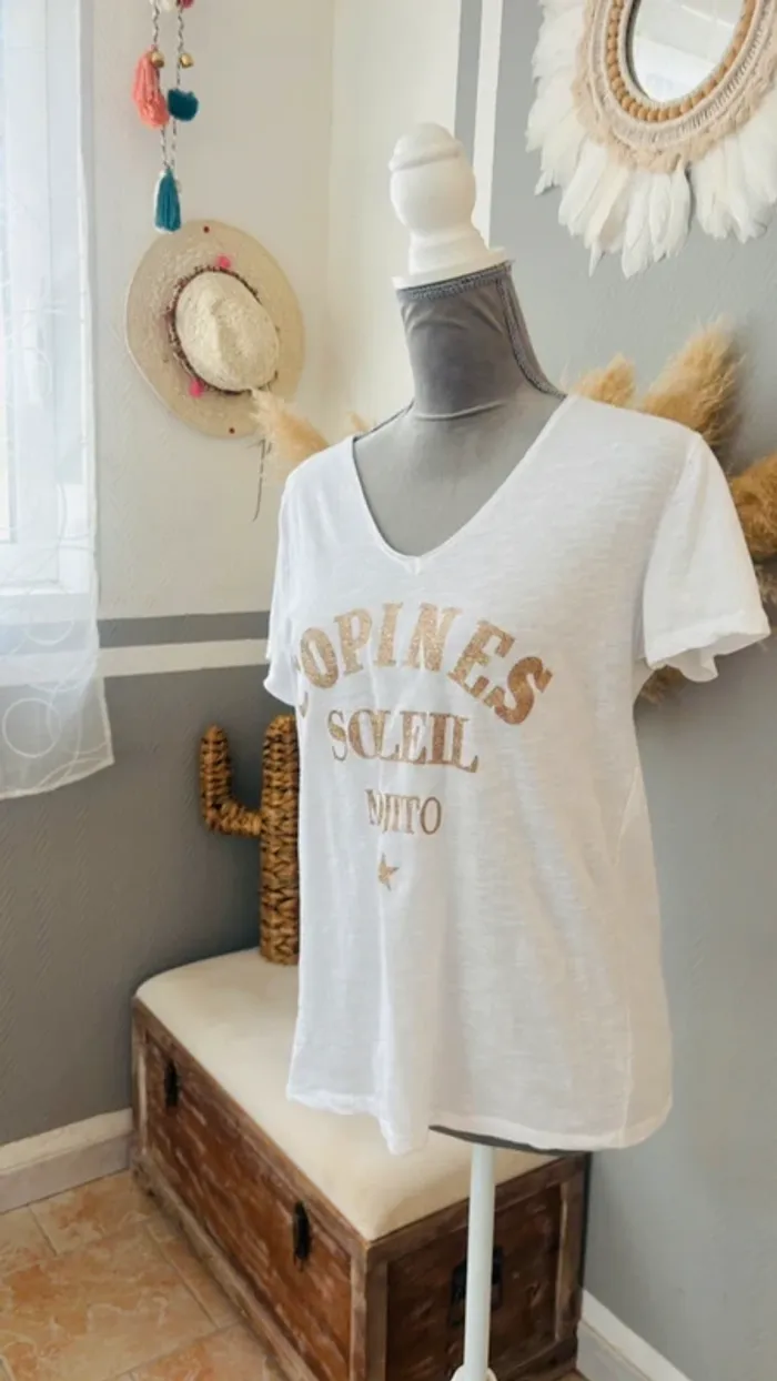 Tee-shirt coton avec inscription dorées pailletées - photo numéro 11