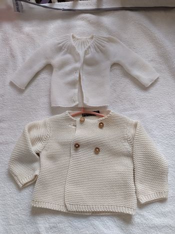 Lot de 2 gilets naissance/1 mois 56 cm in extenso 