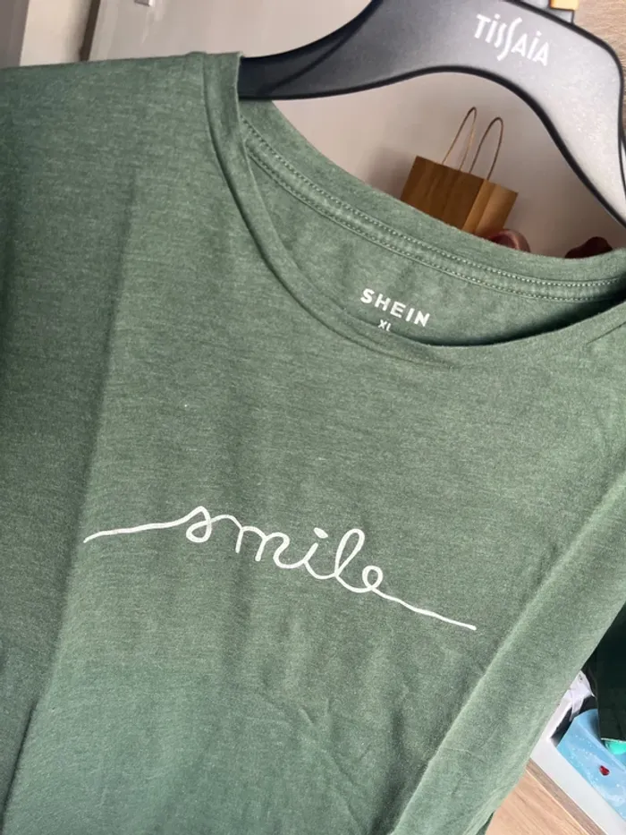T shirt Smile - photo numéro 2