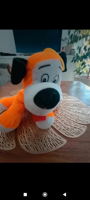 Chien en peluche