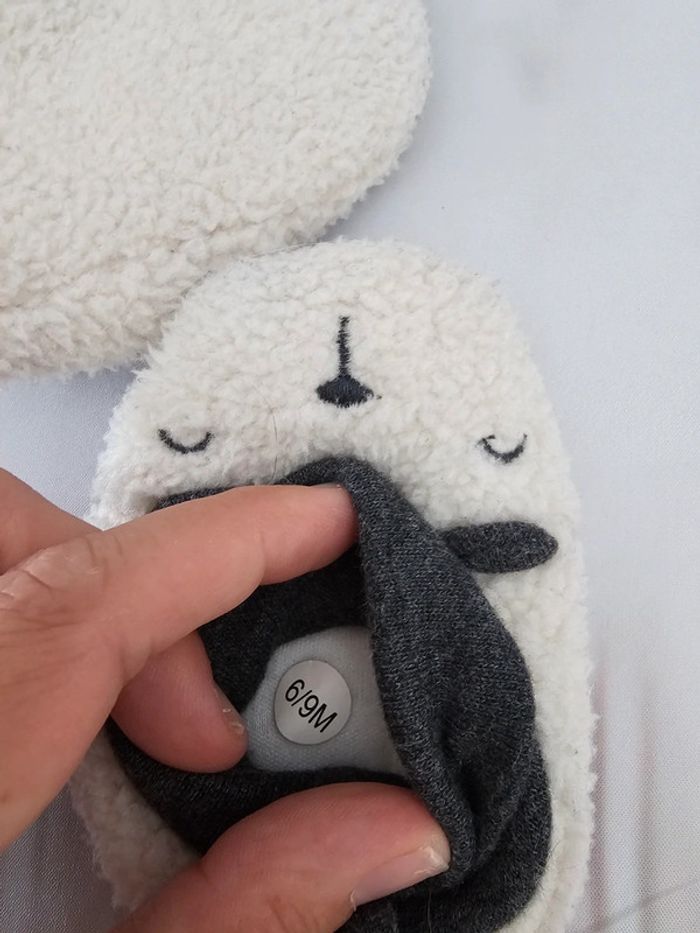 Paire de chaussons 6/9 mois - photo numéro 3