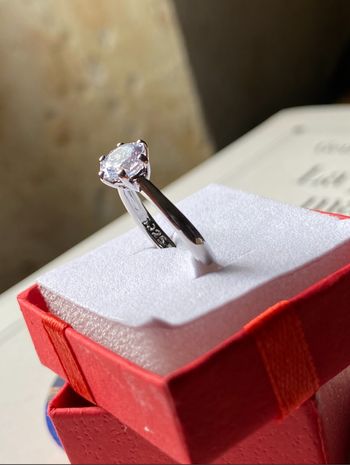 Bague brillante et raffinée boite à Cadeaux 🎁