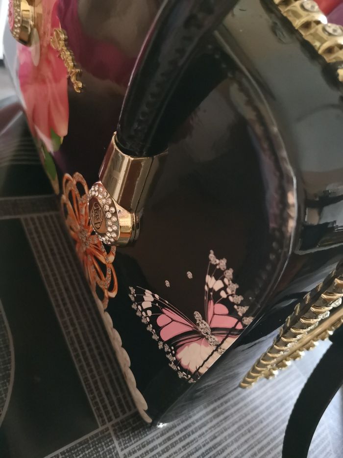 Sac rigide fleuri - photo numéro 3