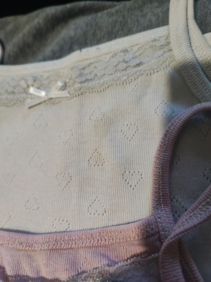 12 Maillots de corps a bretelles taille 5-6 ans - photo numéro 5