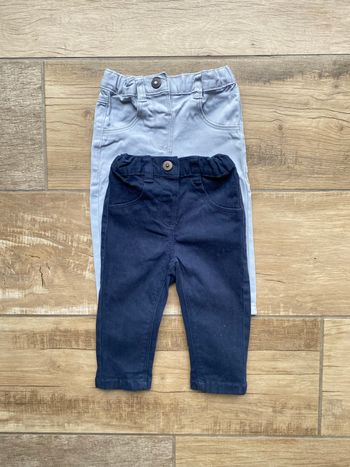 Lot de 2 pantalons gris et bleu - 9 mois