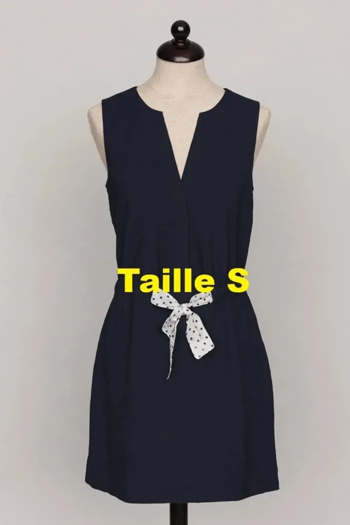 Robe bleu marine bleu marine avec noeud blanc à pois Vero Moda Taille S