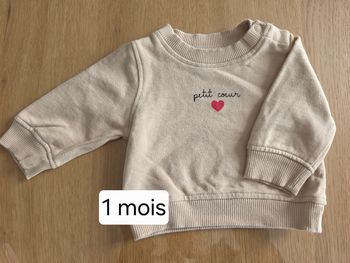 Pull sweat "petit coeur" 1 mois