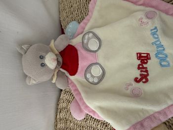 Doudou Chat Plat Blanc et Rose Super Doudou Babynat
