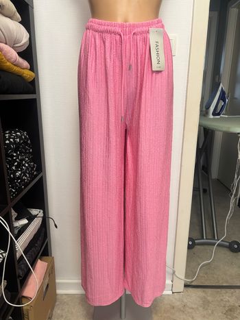 Pantalon large rose neuf