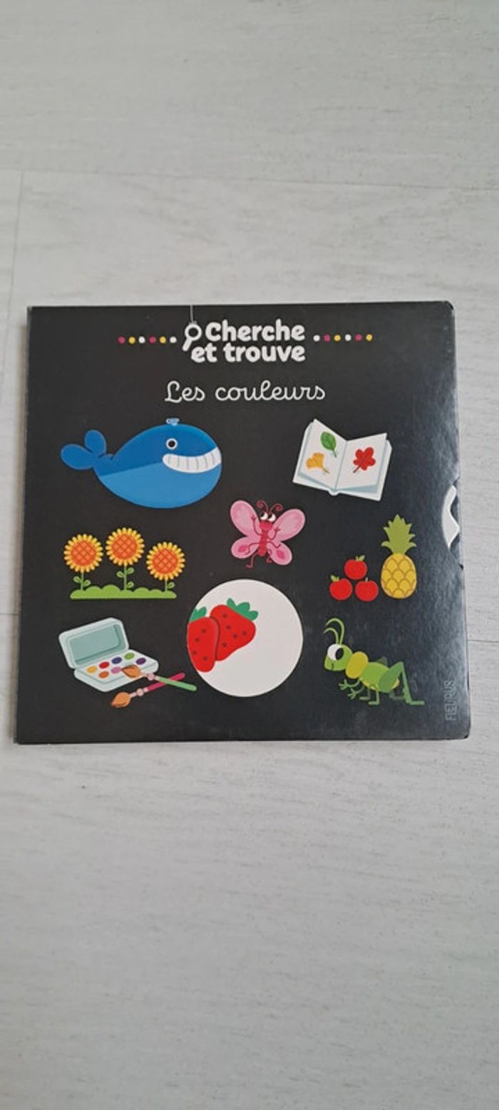 Livre cherche et trouve les couleurs