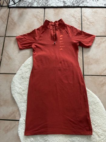 Robe femme Nike taille s 