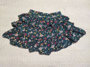 Jupe fleurie taille 6 ans