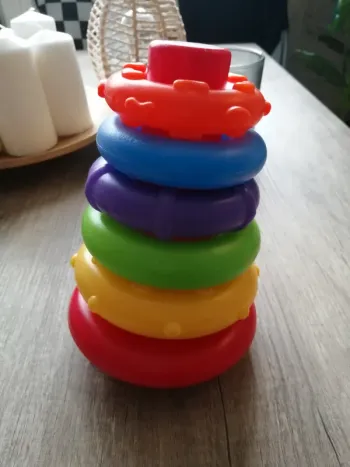 Jouets bébé "Tour d'anneaux à empiler"