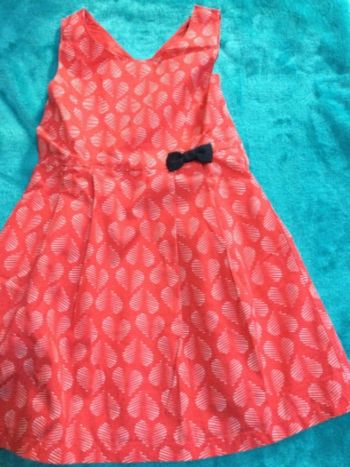 robe kiabi comme neuve porte 1 fois 6 ans