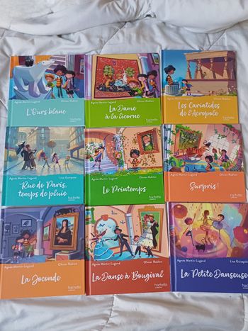 Lot 9 livres Hachette Jeunesse