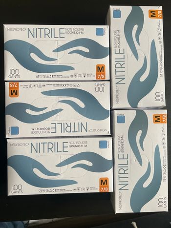 Lot 5 boîtes gants nitrile M non poudrés 100 pcs neufs