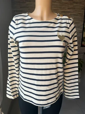 Pull léger marinière et cœur brodé doré