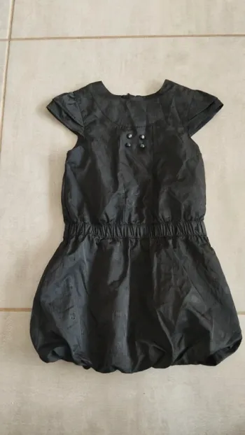 Robe noire kidkanai taille 5 ans fille