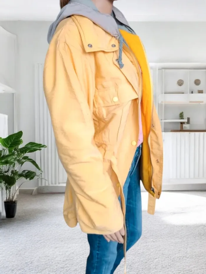 veste légére style saharienne ,Daniel Hechter , cintrée avec ceinture , impermeable