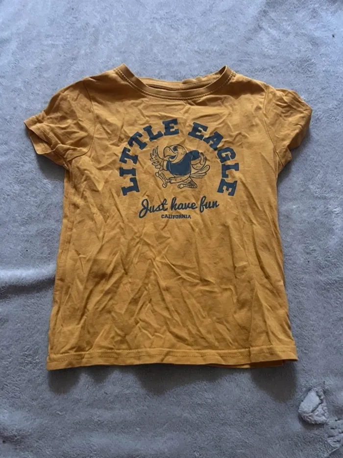 T-shirt moutarde
