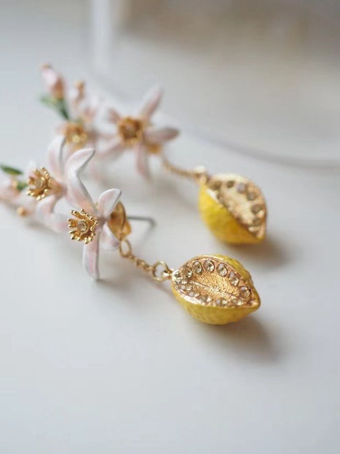 Boucles d’oreilles tiges citron