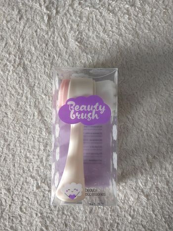 Brosse nettoyante visage manuelle – Neuve sous boîte – Douce & exfoliante