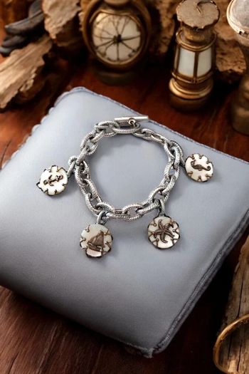 Magnifique bracelet chaîne avec breloques thème marin