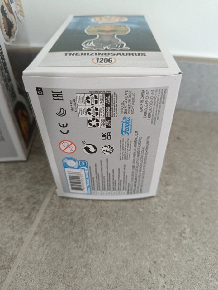 Lot funko Jurassic world 1212 1218 1206 - photo numéro 11