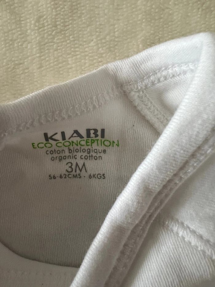 Lot de 4 bodies à manches longues Petit bateau/ Kiabi/ Cocoon - photo numéro 3