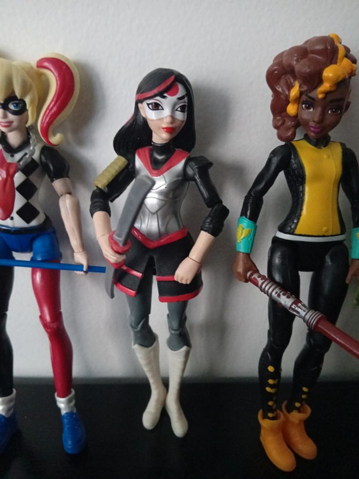 Lot de 4 figurines super héros girl comics tbe - photo numéro 3